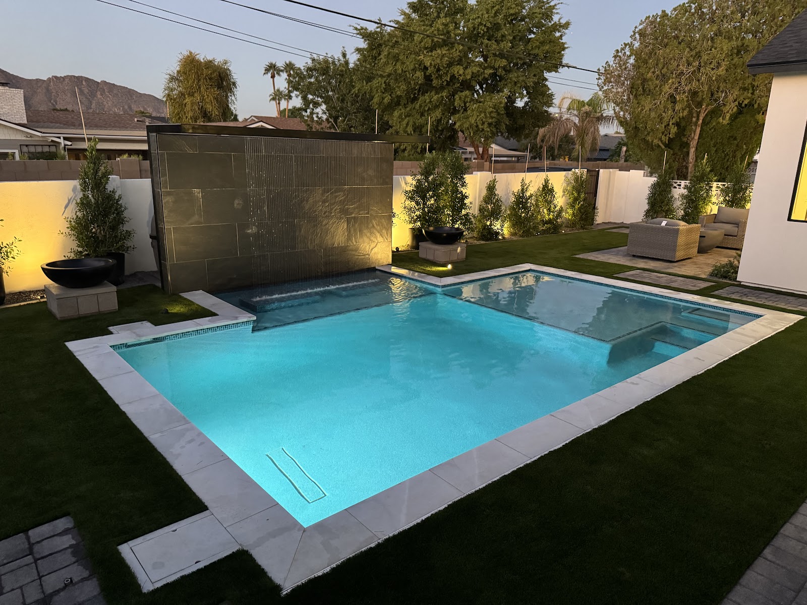Modern Resort-Style Pool & Spa